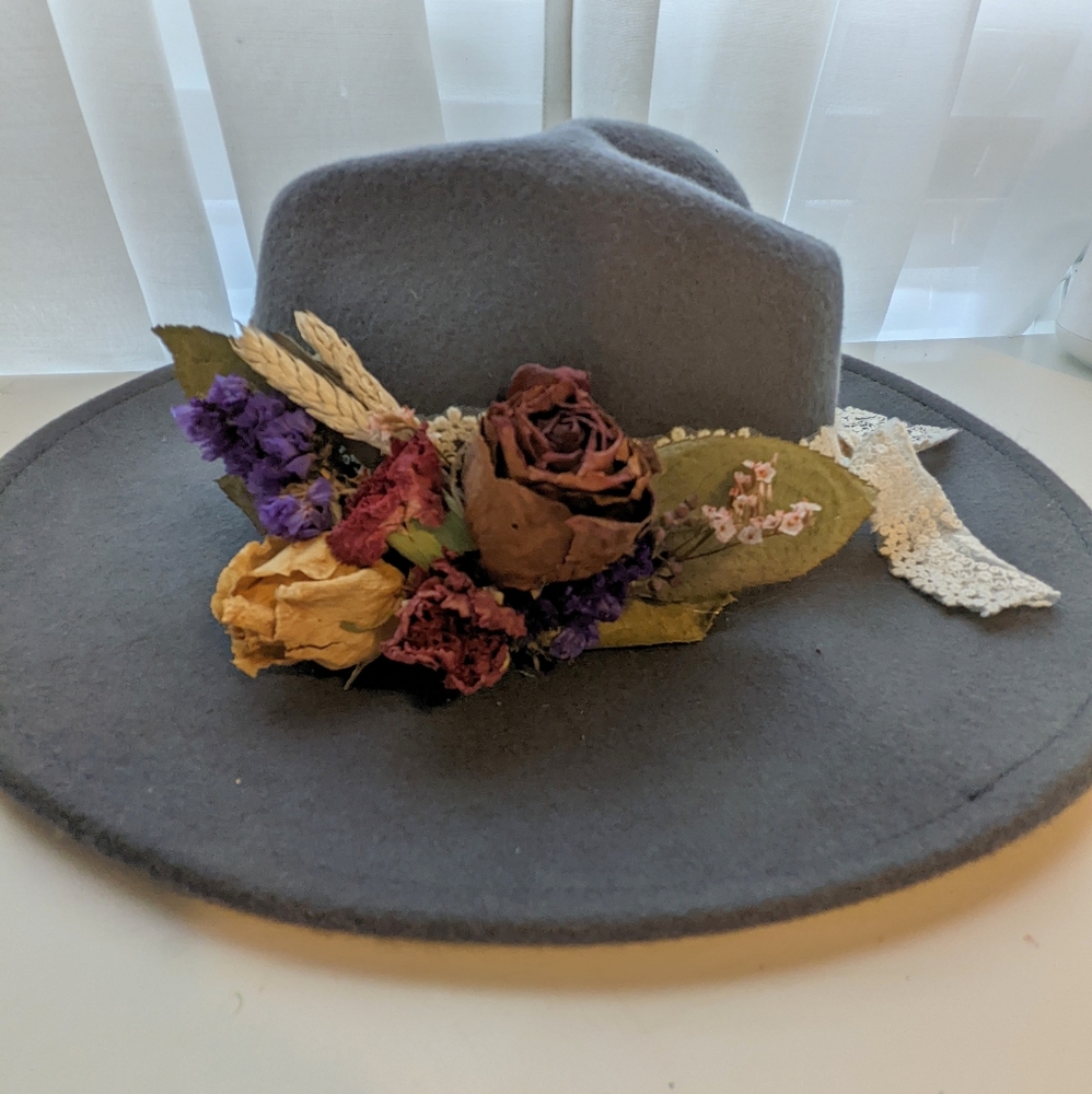 Dried Floral & lace Wide Brim hat